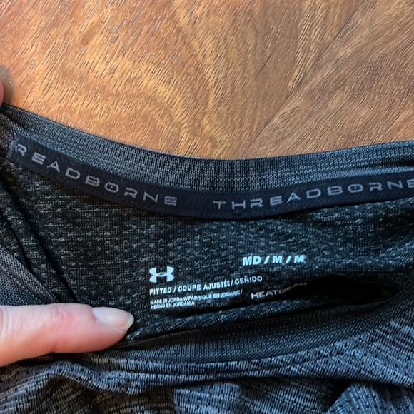 BNWOT under Armour fitted heat gear - Picture 4 of 11